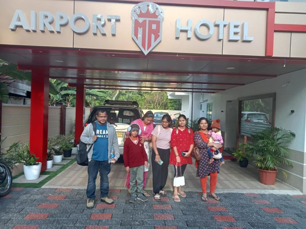Marina Suites Airport Hotel Kochi Eksteriør billede