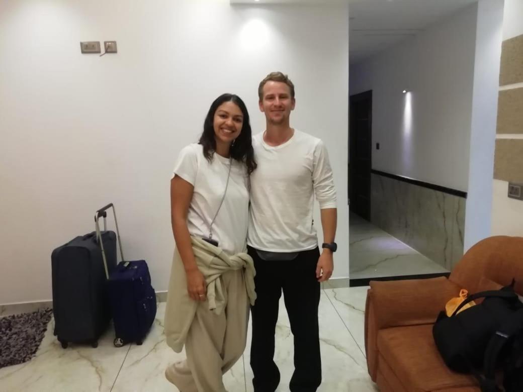 Marina Suites Airport Hotel Kochi Eksteriør billede