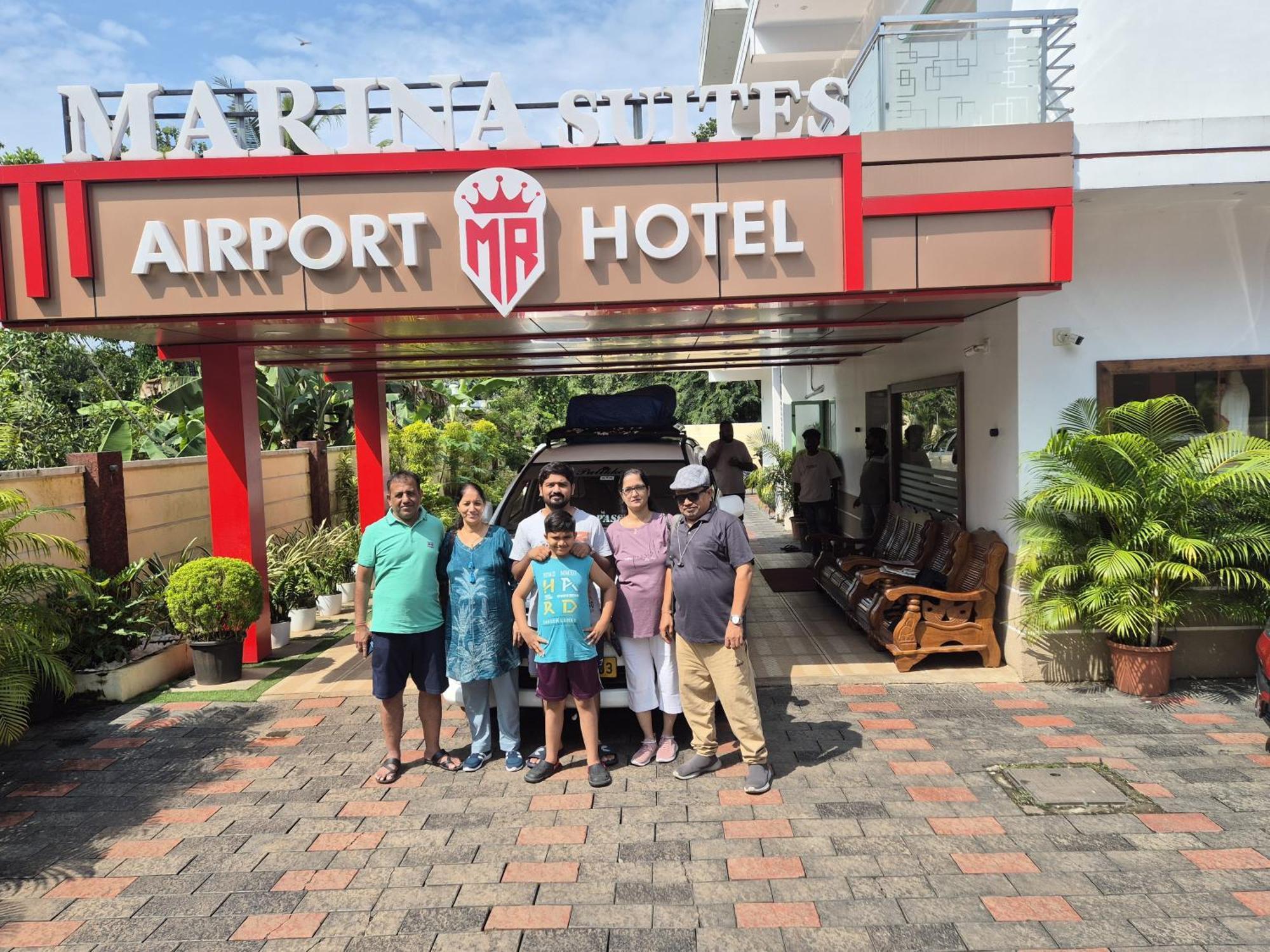 Marina Suites Airport Hotel Kochi Eksteriør billede