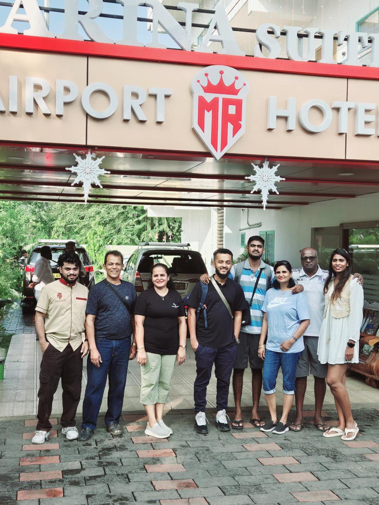 Marina Suites Airport Hotel Kochi Eksteriør billede
